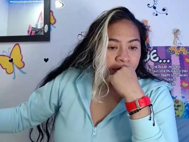 Explore our live girls sluts from our Custom and Multi clubs and checkout exclusive access to highly interactive content, such as shape, hair, titties, pussy type and many more.