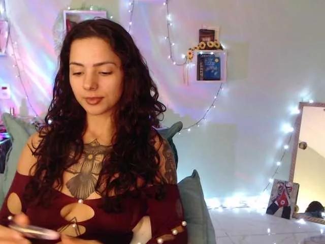Explore our live girls sluts from our Custom and Multi clubs and checkout exclusive access to highly interactive content, such as shape, hair, titties, pussy type and many more.