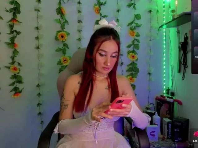 Explore our live girls sluts from our Custom and Multi clubs and checkout exclusive access to highly interactive content, such as shape, hair, titties, pussy type and many more.