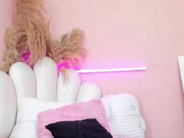 LeexiRosee from BongaCams is Freechat