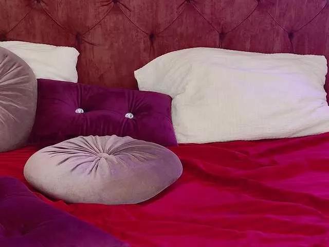 LeyaGoddess from BongaCams is Freechat