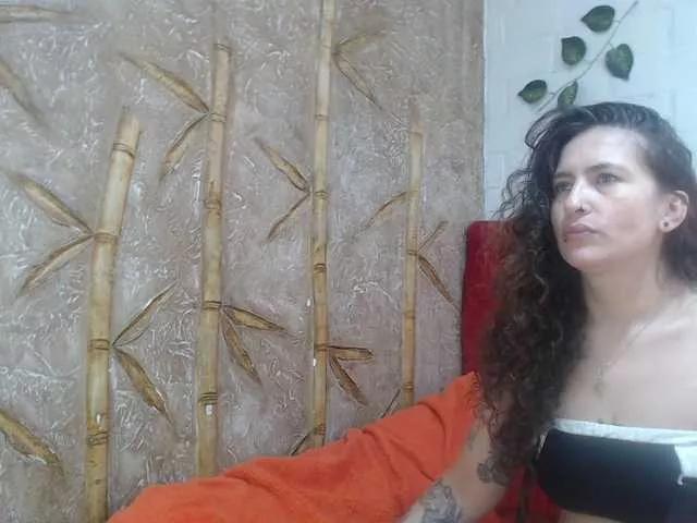 leyla-hot from BongaCams