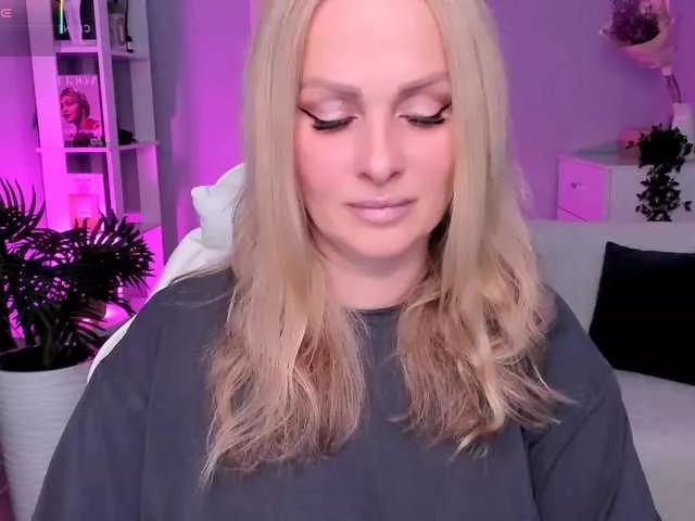 LibbyNora from BongaCams