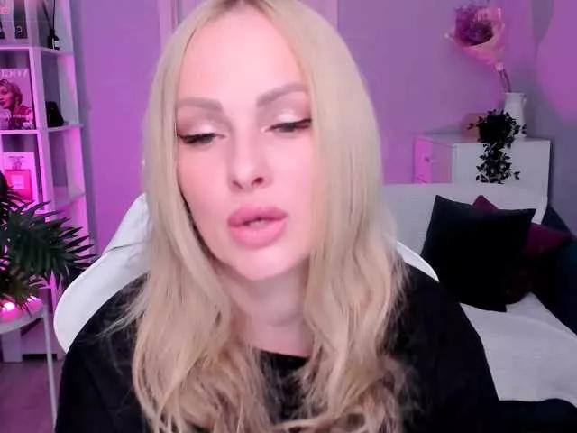 LibbyNora from BongaCams