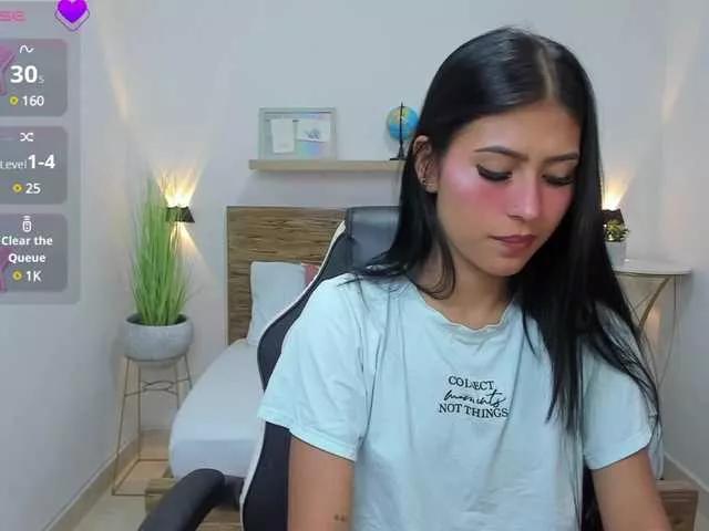 lil-star from BongaCams