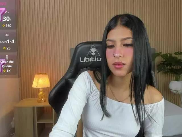 lil-star from BongaCams