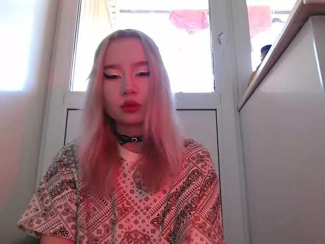 LilCharliey from BongaCams