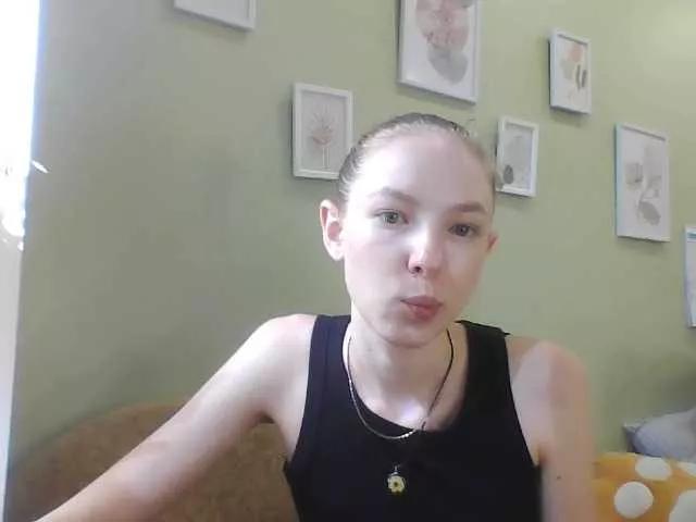 Lili-0508 from BongaCams is Freechat