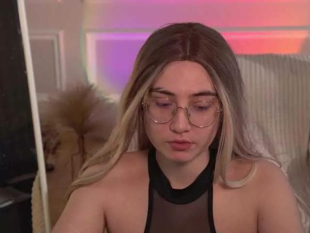 lili-meow from BongaCams