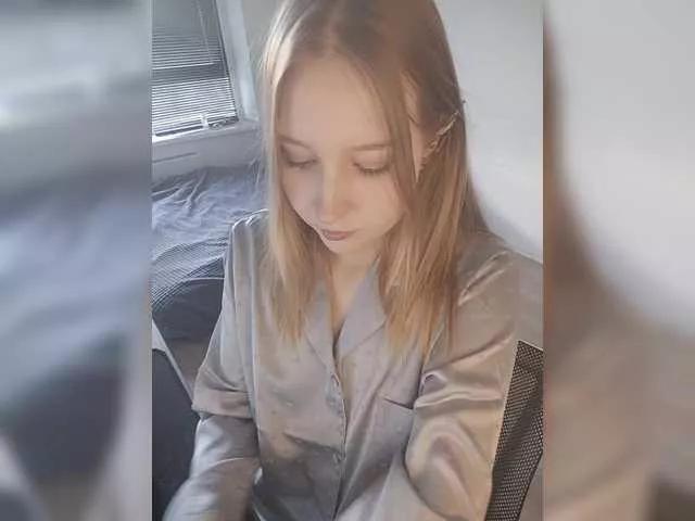 Lilith- from BongaCams