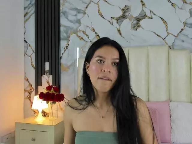Explore our live girls sluts from our Custom and Multi clubs and checkout exclusive access to highly interactive content, such as shape, hair, titties, pussy type and many more.