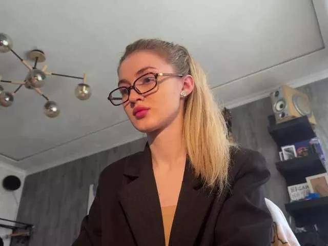 LilithTreasure from BongaCams is Freechat