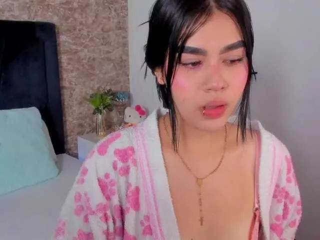Lily-Woodz from BongaCams