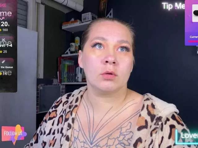 Lilye from BongaCams