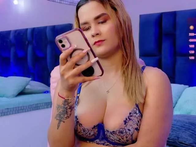 Explore our live girls sluts from our Custom and Multi clubs and checkout exclusive access to highly interactive content, such as shape, hair, titties, pussy type and many more.