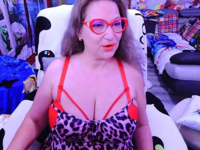 Explore our live girls sluts from our Custom and Multi clubs and checkout exclusive access to highly interactive content, such as shape, hair, titties, pussy type and many more.