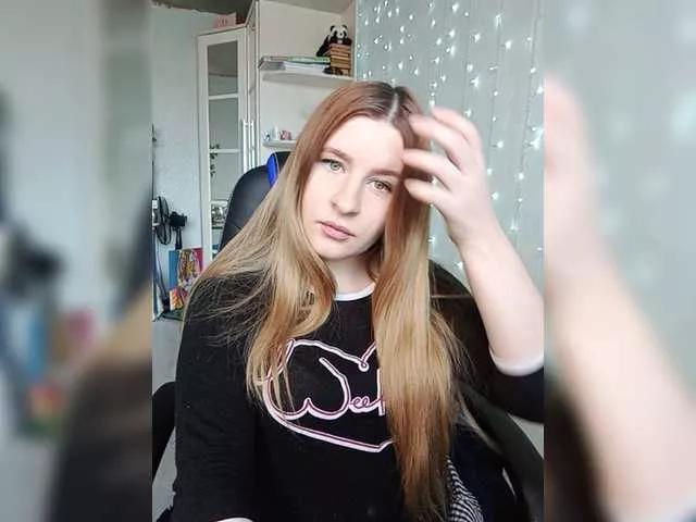 Little-Fox- from BongaCams