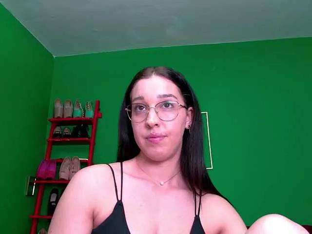 Explore our live girls sluts from our Custom and Multi clubs and checkout exclusive access to highly interactive content, such as shape, hair, titties, pussy type and many more.