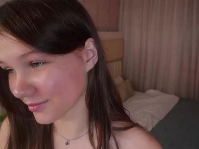 Little-Lola07 from BongaCams