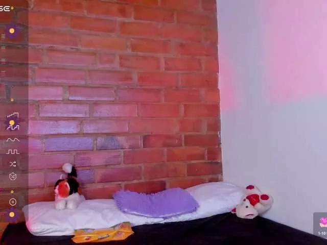littlemia from BongaCams