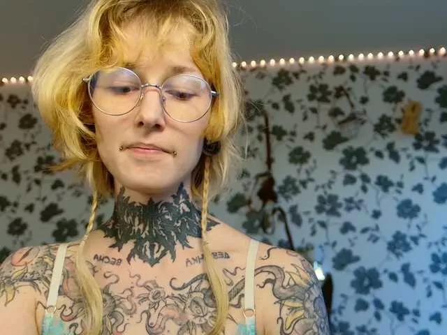 LittleSpaceMouse- from BongaCams