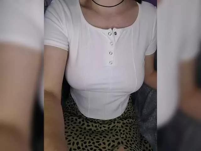 Explore our live girls sluts from our Custom and Multi clubs and checkout exclusive access to highly interactive content, such as shape, hair, titties, pussy type and many more.
