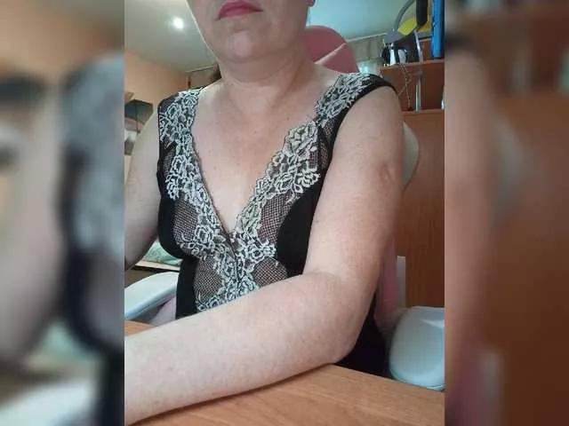 Lola18111 from BongaCams
