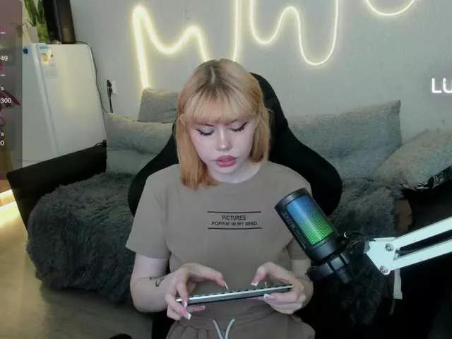 Explore our live girls sluts from our Custom and Multi clubs and checkout exclusive access to highly interactive content, such as shape, hair, titties, pussy type and many more.