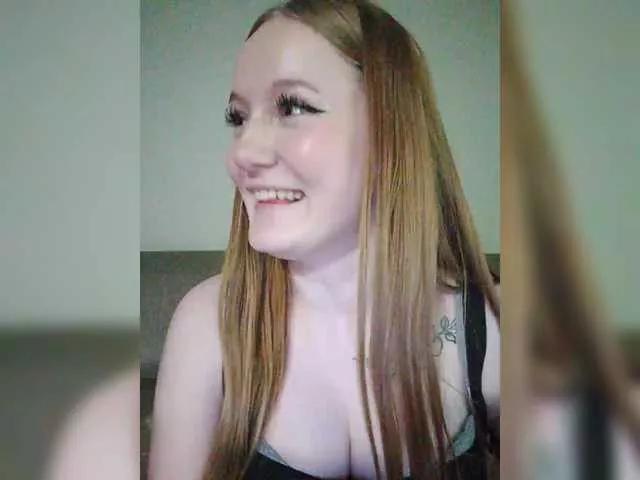 LolaMin from BongaCams