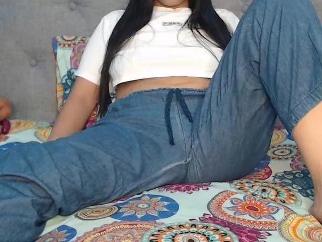 Explore our live girls sluts from our Custom and Multi clubs and checkout exclusive access to highly interactive content, such as shape, hair, titties, pussy type and many more.