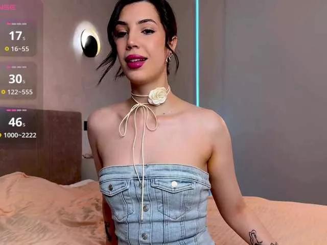 Explore our live girls sluts from our Custom and Multi clubs and checkout exclusive access to highly interactive content, such as shape, hair, titties, pussy type and many more.