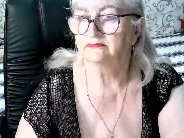 LolkaAlyss from BongaCams