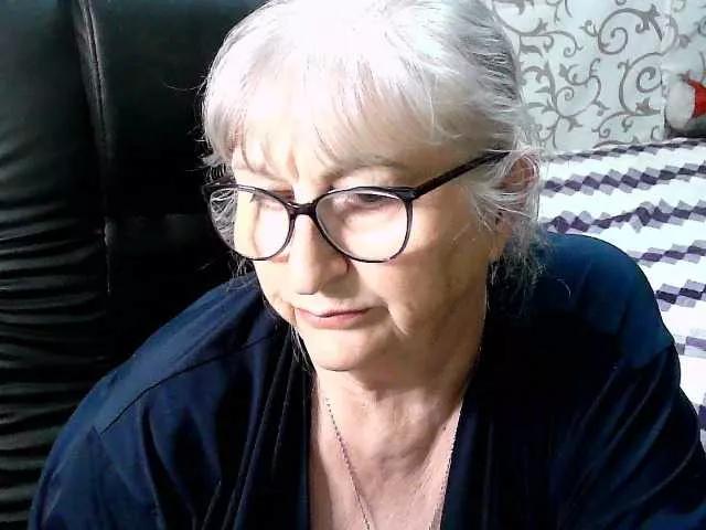 LolkaAlyss from BongaCams