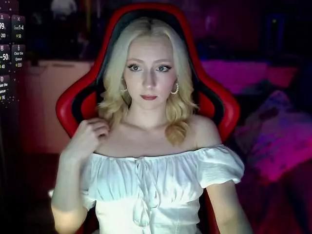 Explore our live girls sluts from our Custom and Multi clubs and checkout exclusive access to highly interactive content, such as shape, hair, titties, pussy type and many more.