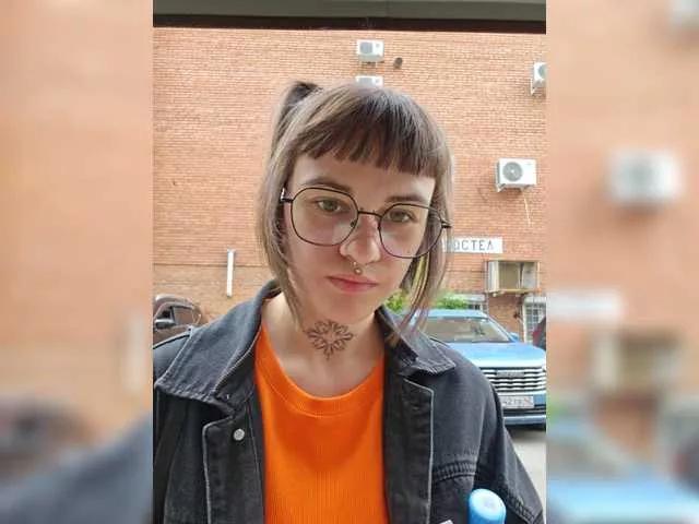 LolyMolly from BongaCams