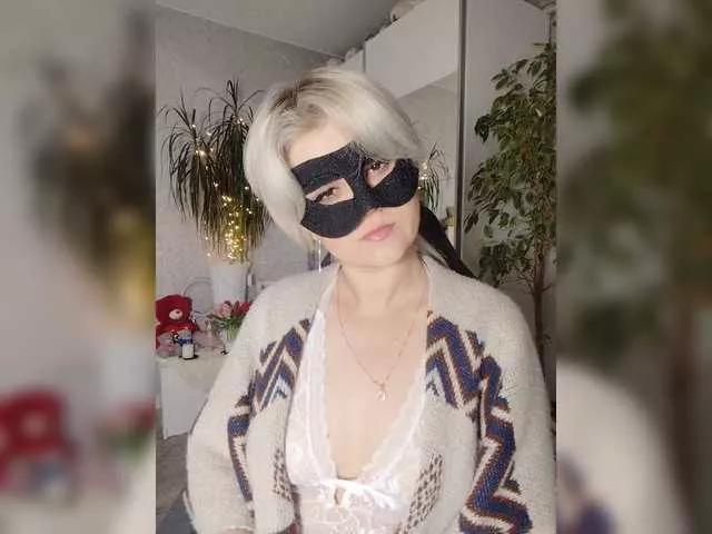 LOVEMENOW23 webcams show profile image 