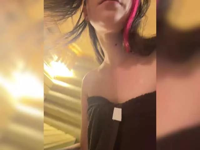 Explore our live girls sluts from our Custom and Multi clubs and checkout exclusive access to highly interactive content, such as shape, hair, titties, pussy type and many more.