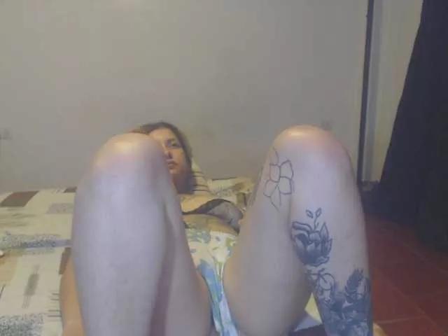 Explore our live girls sluts from our Custom and Multi clubs and checkout exclusive access to highly interactive content, such as shape, hair, titties, pussy type and many more.