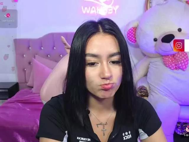 Explore our live girls sluts from our Custom and Multi clubs and checkout exclusive access to highly interactive content, such as shape, hair, titties, pussy type and many more.