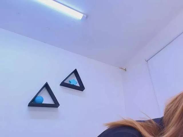 luna-milf from BongaCams is Freechat