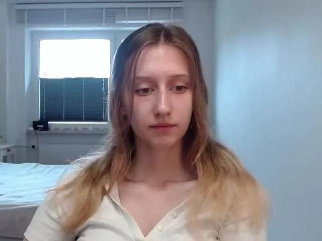 Explore our live girls sluts from our Custom and Multi clubs and checkout exclusive access to highly interactive content, such as shape, hair, titties, pussy type and many more.