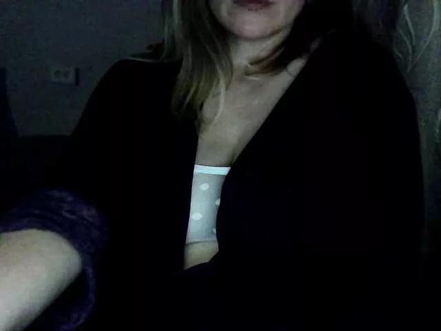 Explore our live girls sluts from our Custom and Multi clubs and checkout exclusive access to highly interactive content, such as shape, hair, titties, pussy type and many more.