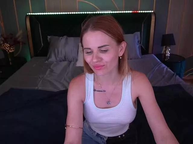 LunaLicks from BongaCams is Freechat