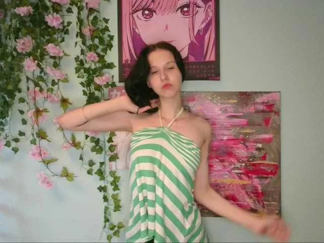 Explore our live girls sluts from our Custom and Multi clubs and checkout exclusive access to highly interactive content, such as shape, hair, titties, pussy type and many more.