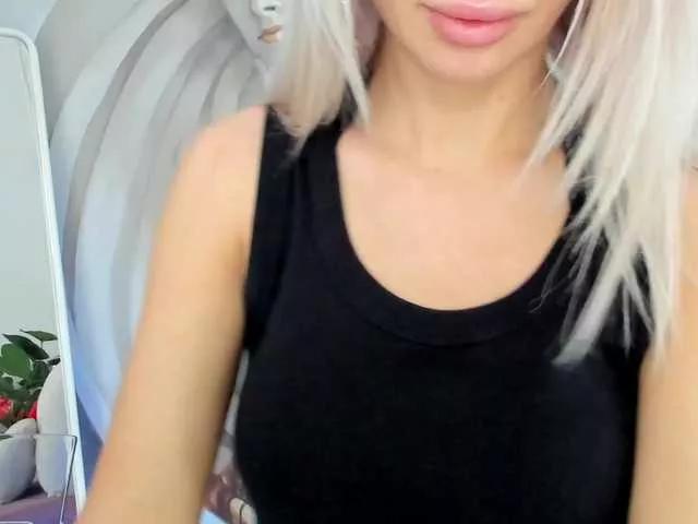 LuvSunshinee from BongaCams is Freechat