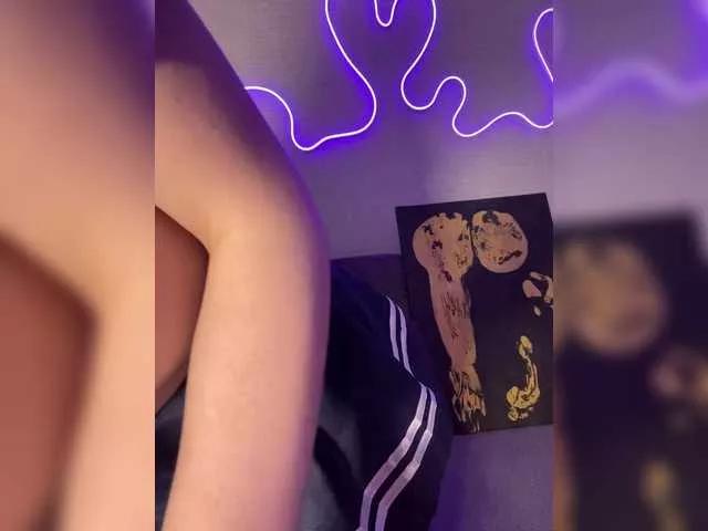 luxurycoup from BongaCams