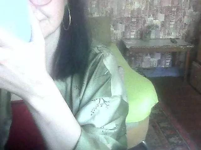 LynnYana from BongaCams