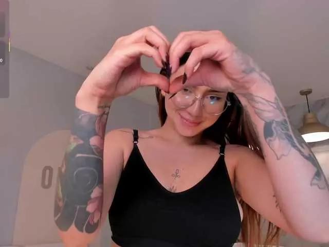 Explore our live girls sluts from our Custom and Multi clubs and checkout exclusive access to highly interactive content, such as shape, hair, titties, pussy type and many more.
