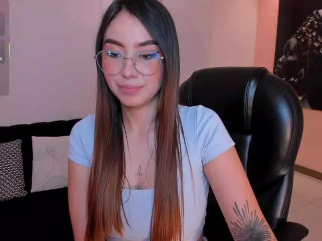 Explore our live girls sluts from our Custom and Multi clubs and checkout exclusive access to highly interactive content, such as shape, hair, titties, pussy type and many more.