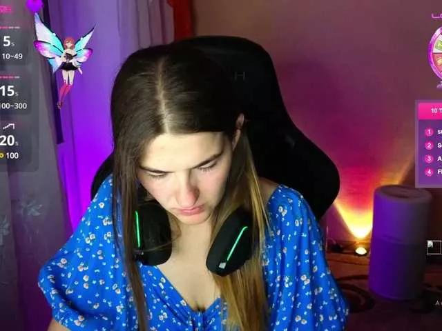 Explore our live girls sluts from our Custom and Multi clubs and checkout exclusive access to highly interactive content, such as shape, hair, titties, pussy type and many more.